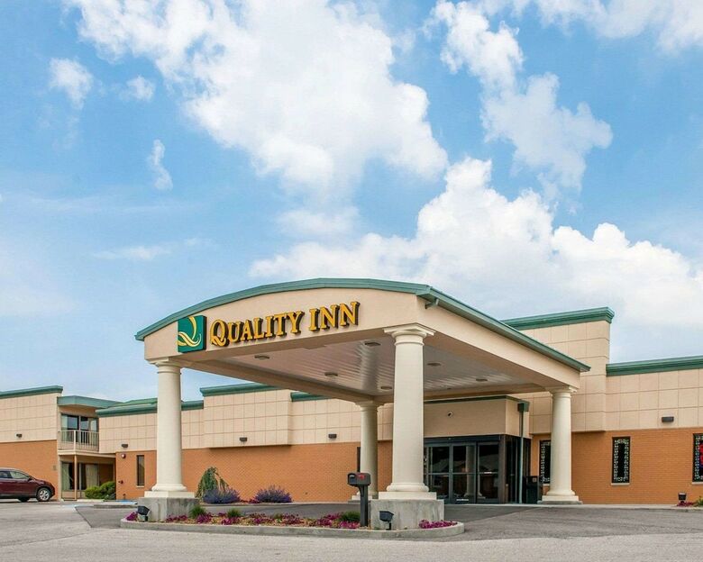 Hotel Quality Inn Huntingburg