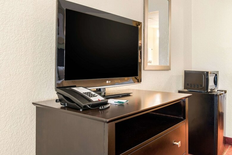 Hotel Quality Inn Huntingburg