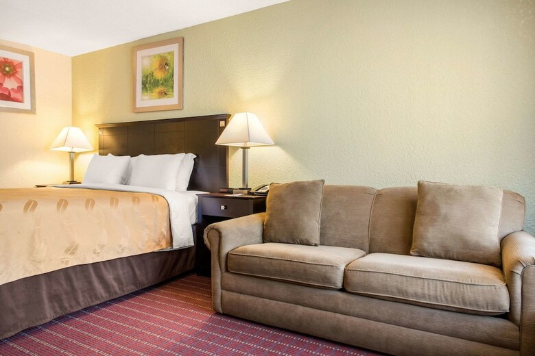 Hotel Quality Inn Huntingburg