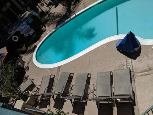 Hotel Tarzana Inn