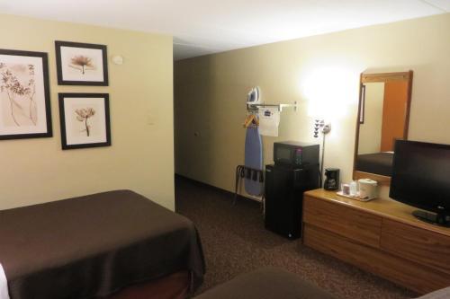 Hotel Americinn Forest Lake