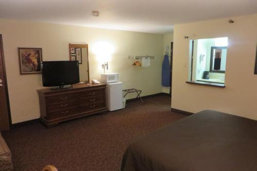 Hotel Americinn Forest Lake