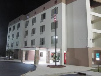 Hotel Fayetteville Inn And Suites