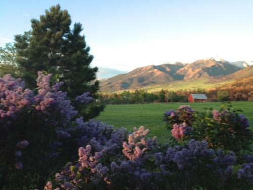Pine Creek Cabin Livingston Montana