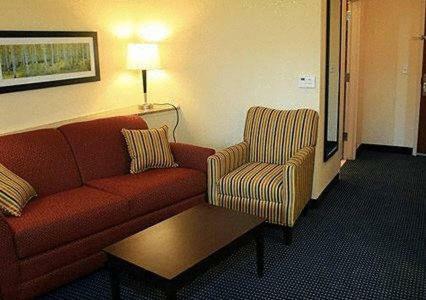 Hotel Comfort Suites Lincoln East