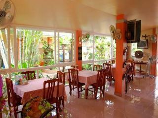 Thomas Udon Thai House Resort & Hotel