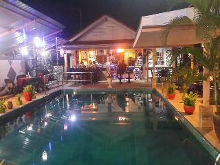 Thomas Udon Thai House Resort & Hotel