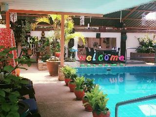 Thomas Udon Thai House Resort & Hotel