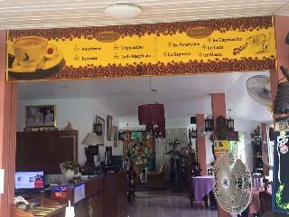 Thomas Udon Thai House Resort & Hotel