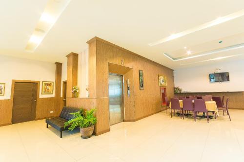 Sinkiat Buri Hotel