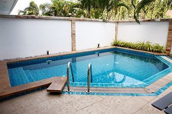 Tabaluga Pool Villas