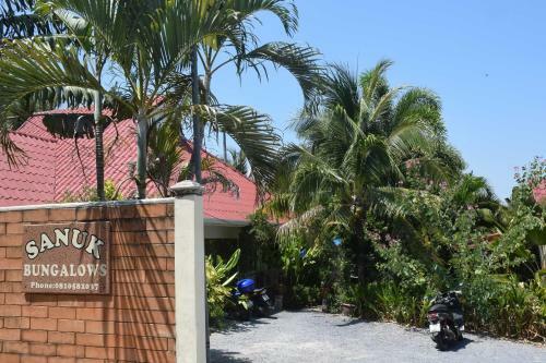 Hotel Sanuk Bungalows