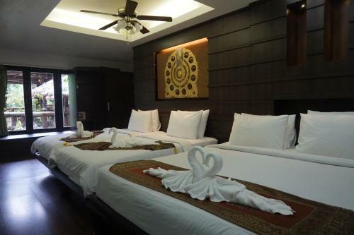 Hotel Rock And Tree House Resort