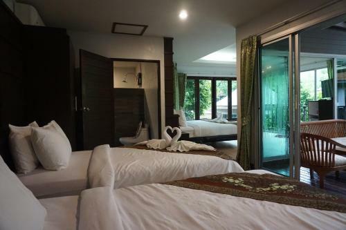 Hotel Rock And Tree House Resort