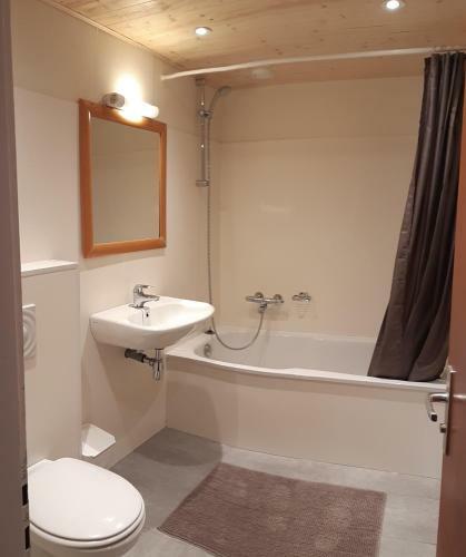 Hostal B&B Swisschalet Montana