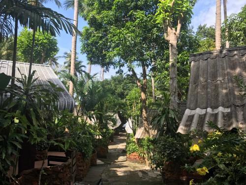 Hotel Pine Bungalow Krabi