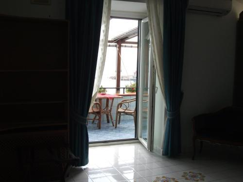 Hostal Holidays Baia D'amalfi