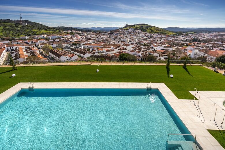 Hotel Barcel� Aracena