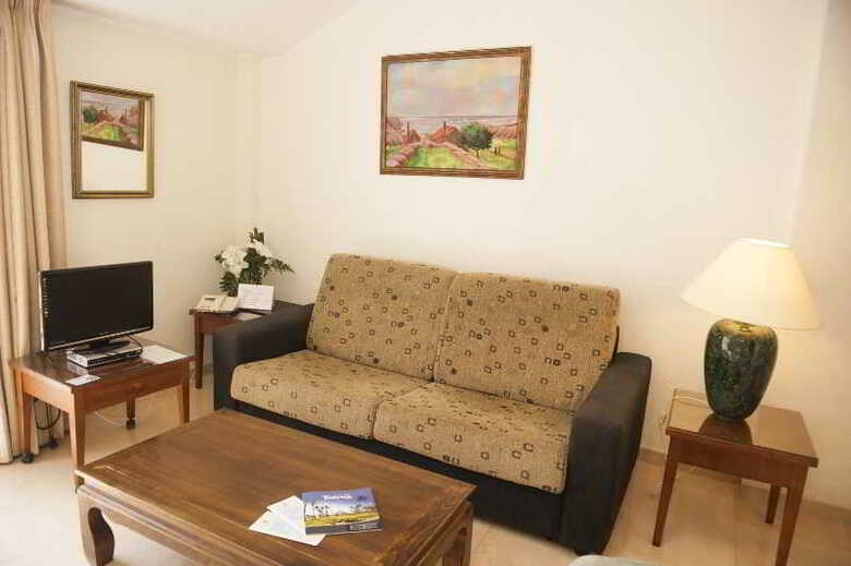 Aparthotel Lloyds Beach Club