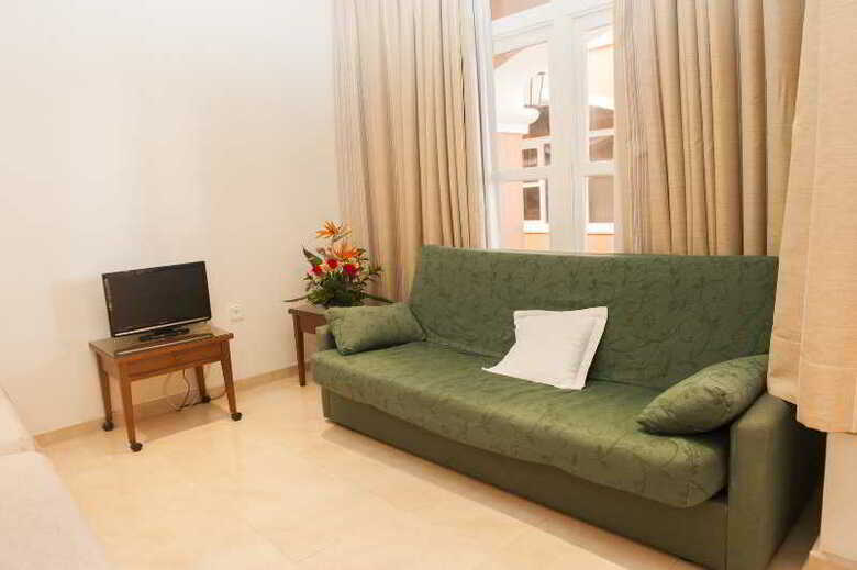 Aparthotel Lloyds Beach Club