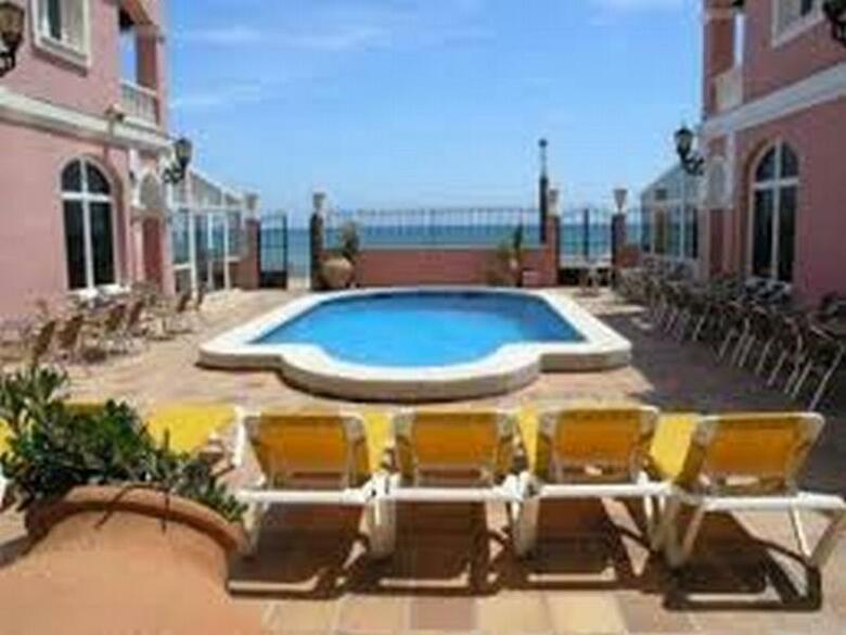 Aparthotel Lloyds Beach Club