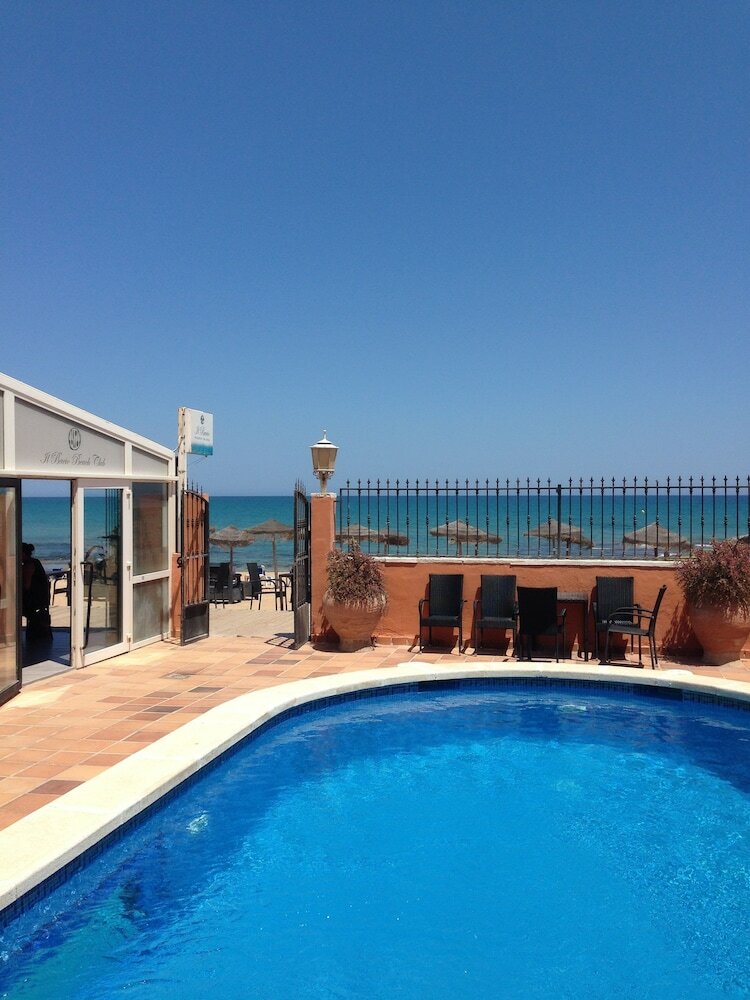 Aparthotel Lloyds Beach Club