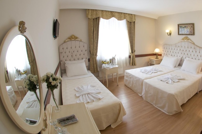 Adora Hotel