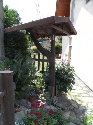 Hostal Penzion Montana