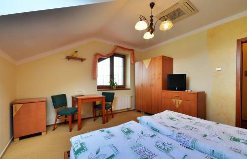 Hostal Restaurace A Penzion Kamenec