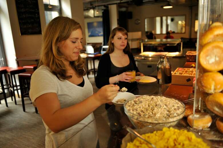 Apartamentos The 4 You Hostel & Hotel