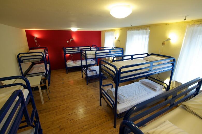 Apartamentos The 4 You Hostel & Hotel