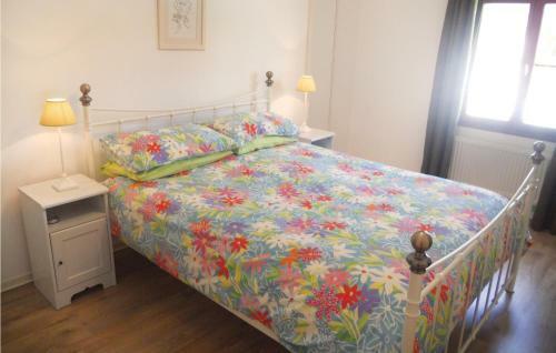 Holiday Home Moulin Cacaud N-609