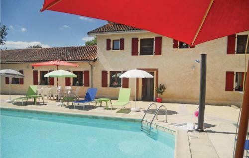 Holiday Home Moulin Cacaud N-609