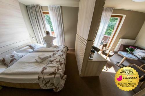Horsk� Hotel ?eladenka / Mountain Resort