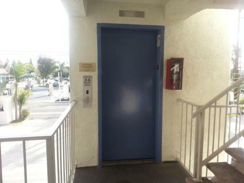Motel 6 Bell Gardens