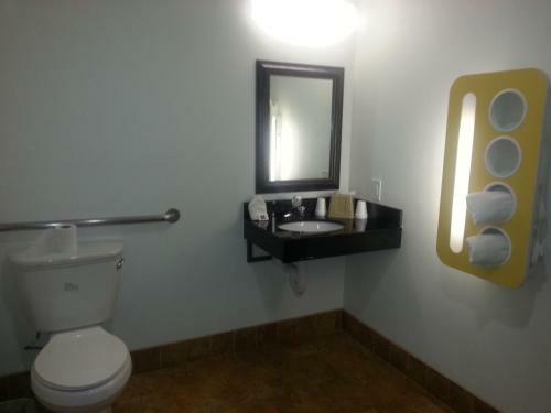 Motel 6 Bell Gardens