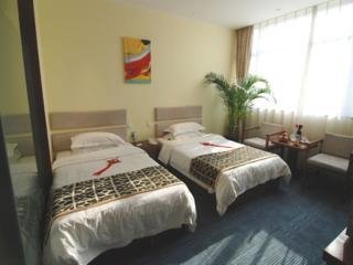 Longwu Jingpin Hotel