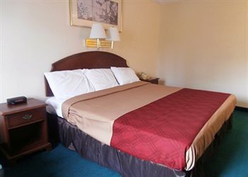 Hotel Econo Lodge Colonial