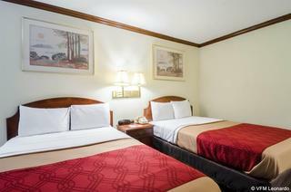 Hotel Econo Lodge Colonial