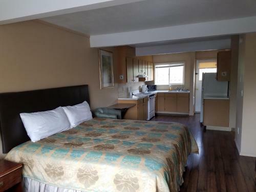 Townhouse Motel