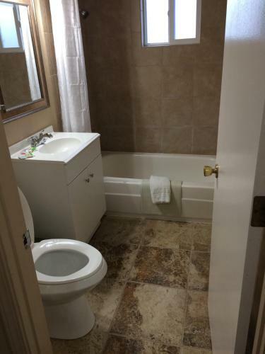 Townhouse Motel