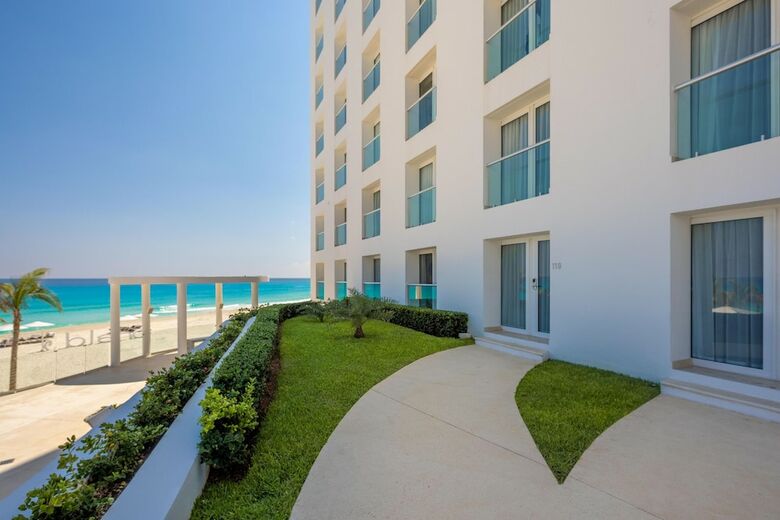 Hotel Le Blanc Spa Resort All Inclusive Adults Only