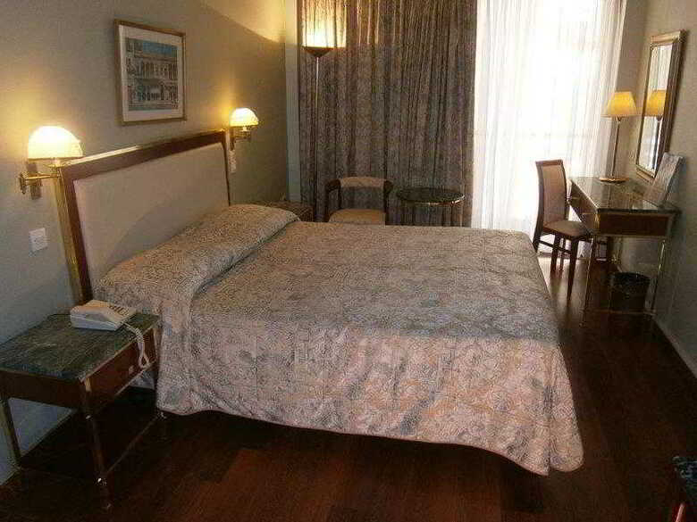 Best Western Ilisia Hotel