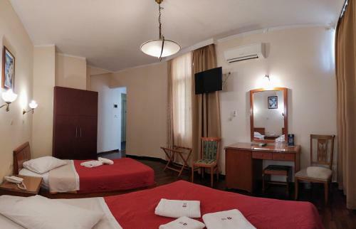 Hotel Cecil