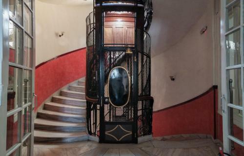 Hotel Cecil