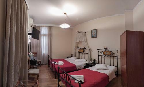Hotel Cecil