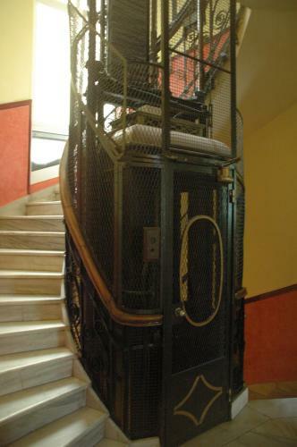 Hotel Cecil
