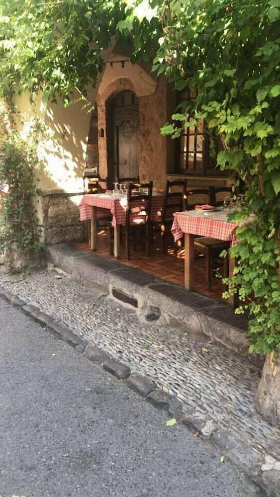 Hotel H�tel Les Arcades