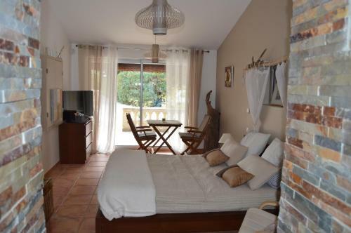 Bed & Breakfast Mas Lou Souleil