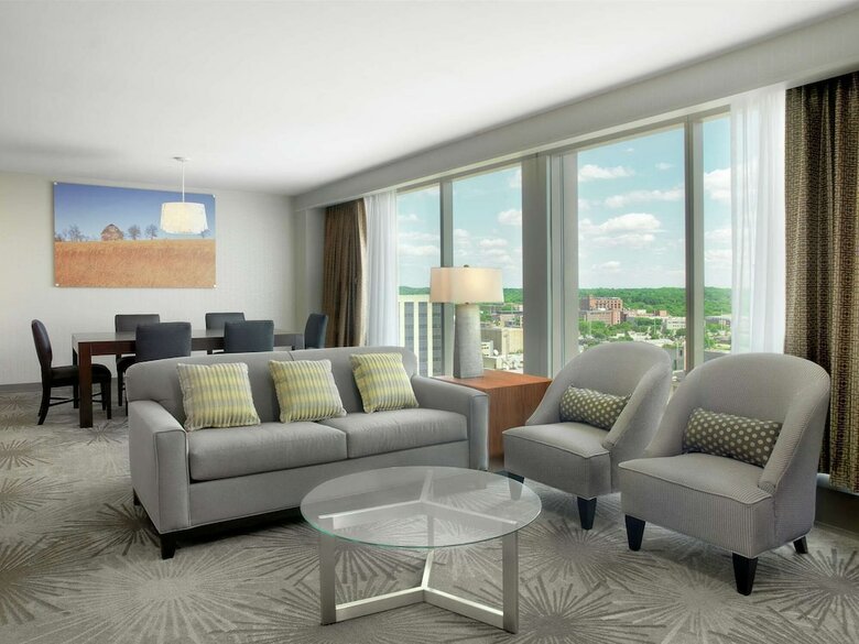 Doubletree By Hilton Hotel Cedar Rapids Convention Complex